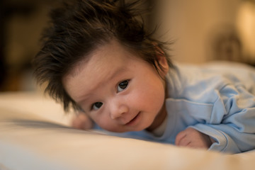 Baby in Bauchlage