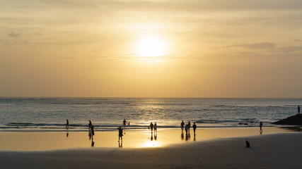 Fototapeta na wymiar バリ クタビーチ 黄金の夕日 BALI Kuta Beach Golden sunset