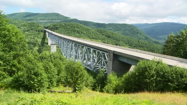 Hoffstadt Creek Bridge