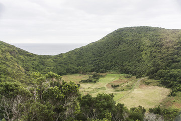 Fototapeta na wymiar Blick in den Krater von Monte Brasil auf der Azoreninsel Terceira.