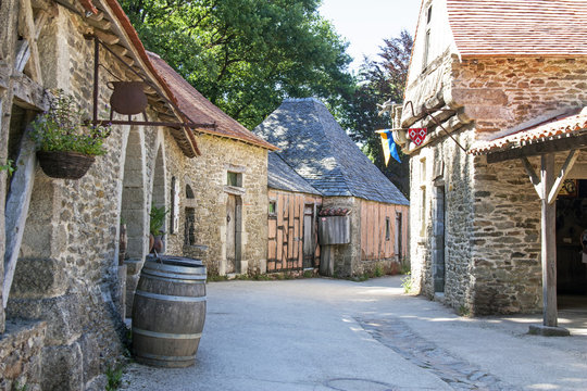 Puy du Fou. Rue du village. Les Epesses. Vend&eacute;e