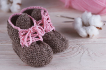 Baby booties crocheted
