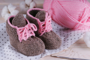 Baby booties crocheted