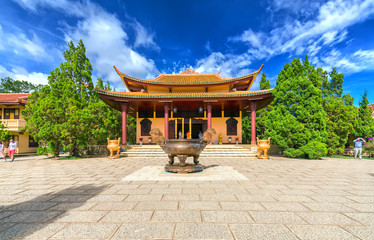 Fototapeta premium Da lat, Viet Nam - November 27th, 2017: Truc Lam monastery is an ancient temple to attract tourists. It is also a Buddhist spiritual culture in the tourist city in Da lat, Vietnam