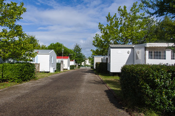 Allée de camping