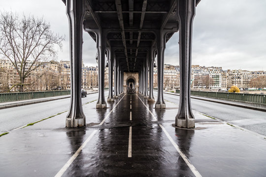 Raining day in the afternoon under the Bir-Hakim bridge in pairs, France