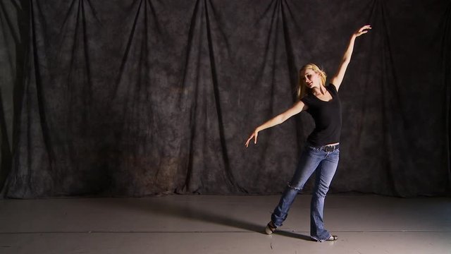 Backstage Ballet