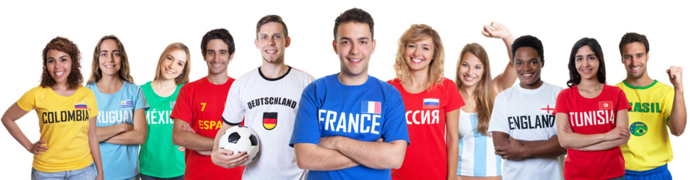 Französischer Fussball Fan mit Gruppe internationaler Fans