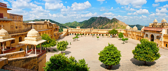  Amber Fort in Jaipur, Rajasthan, India