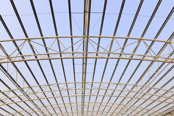 Steel structure workshop roof is under construction