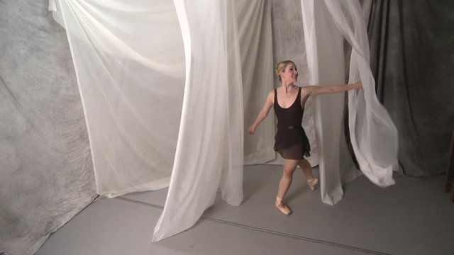 Backstage Ballet