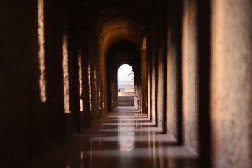 Obraz premium reflection in corridor