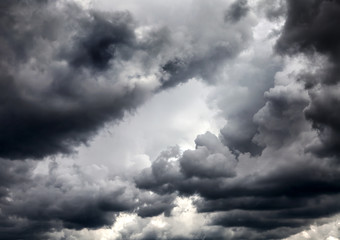 Obraz premium Dramatic Clouds Background