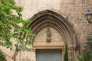 Fototapeta na wymiar St Anne Church in Barcelona