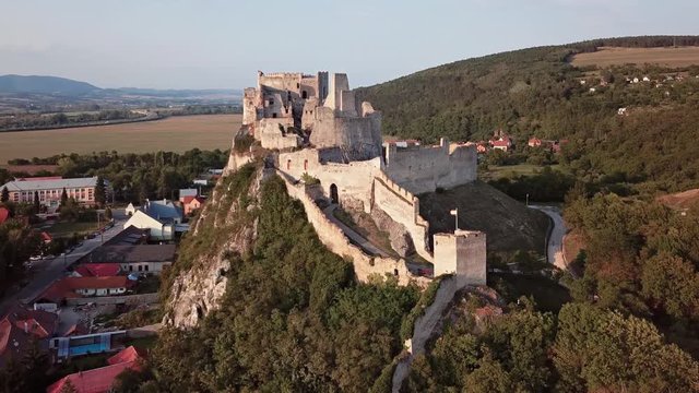 Flying around abandoned clifftop Beckov castle, Slovakia.