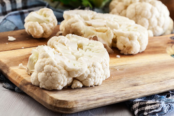 Preparation of vegetarian cauliflower steak