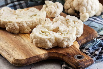 Preparation of vegetarian cauliflower steak