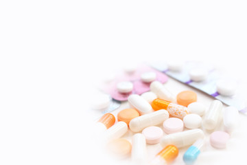 医療イメージ　飲み薬