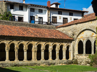 Spanien - Kantabrien - Santillana Del Mar - Colegiata de Santillana del Mar (Stiftskirche der Hl. Juliana, Sant Iuliana)