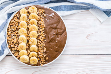 chocolate smoothies bowl