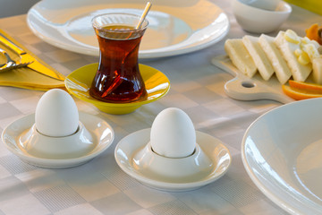 Yumurta ve Çay Köy Kahvaltısı