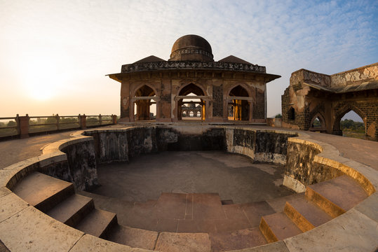 Mandu India, afghan ruins of islam kingdom, mosque monument and muslim tomb. Pool at Jahaz Mahal.