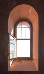 Fenster einer Burg - 185021952