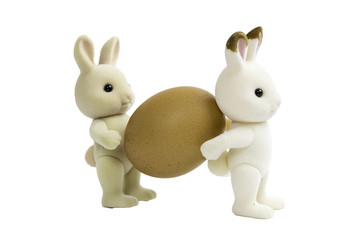 Rabbit dolls are preparing to celebrate Easter.