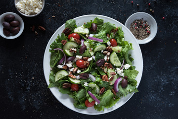 healthy mediterranean salad 