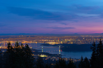 Fototapeta na wymiar Vancouver BC Cityscape Lions Gate Bridge Sunset