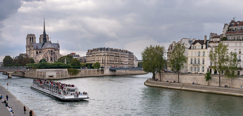 Naklejka premium Ile de la cité