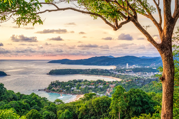 Obraz premium Picturesque view on the sea and beaches at sunset, Thailand