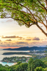 Obraz premium Scenic view on the sea and beaches at sunset, Thailand