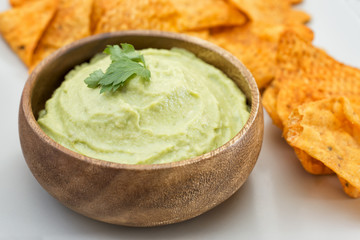 Guacamole And Nachos (Avocado Sauce And Corn Chips)