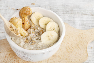 Porridge with bananas