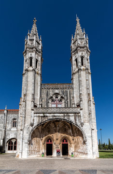Lisbon's Maritime Museum, located in the west wing of the Jeronimos Monastery, one of the largest in Europe, dedicated to the Portuguese naval history.
