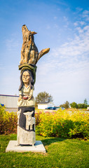 Obraz premium wooden statue gaspe quebec 