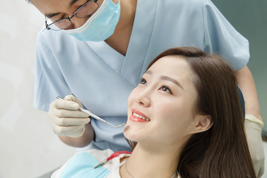 Male dentists and female patients