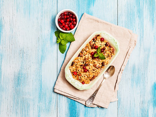 granola with cranberries and pears