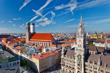 Fototapeta na wymiar Aerial view of Munchen: Marienplatz, New Town Hall and Frauenkirche