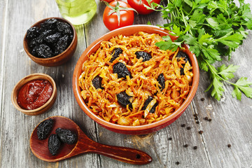 Cabbage stewed with prunes
