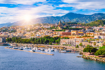 Beautiful cityscape and harbor of Messina, Sicily, Italy - obrazy, fototapety, plakaty