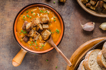 Goulash soup with croutons