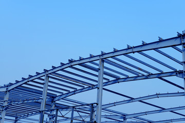 Steel structure workshop roof is under construction