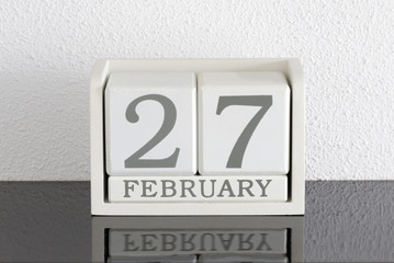 White block calendar present date 27 and month February