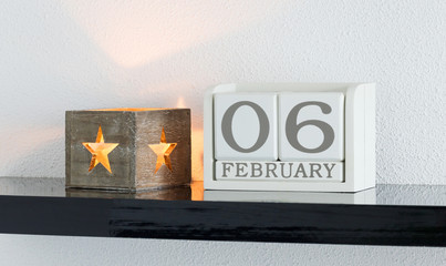 White block calendar present date 6 and month February