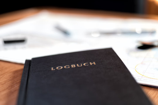 Fototapeta Logbuch auf einer Segelyacht