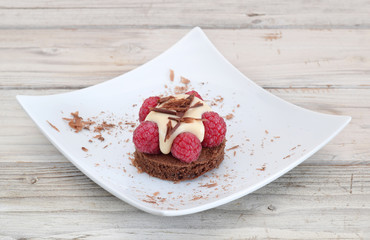 Raspberries cake
