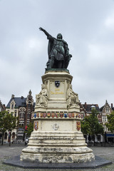 Fototapeta na wymiar Statue of Jacob van Artevelde in Ghent, Belgium