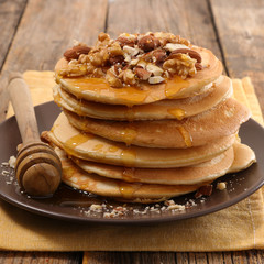pancake with nuts